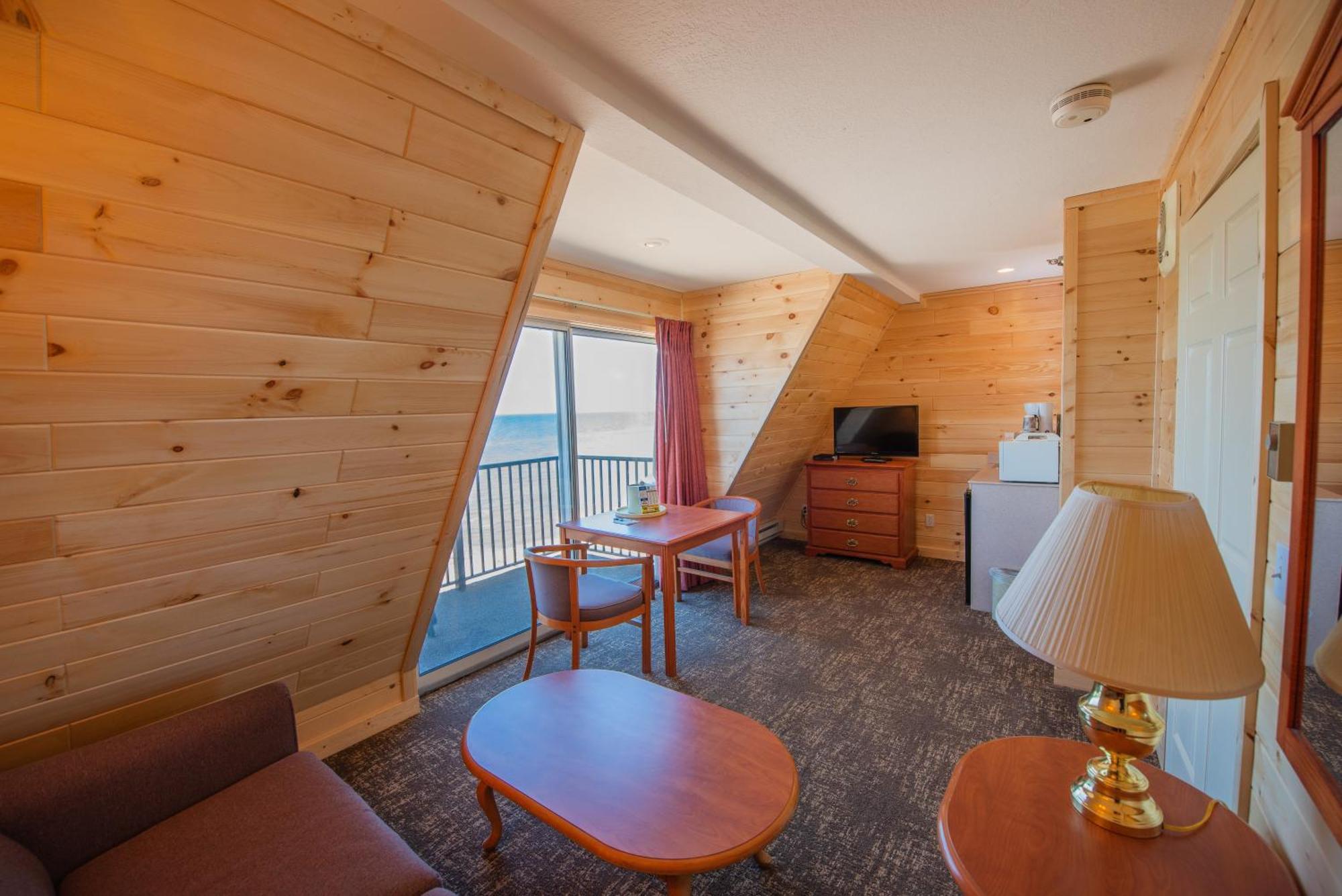 Quality Inn & Suites Mackinaw City Beachfront Buitenkant foto